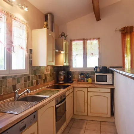 Peaceful With Pool Holiday home *